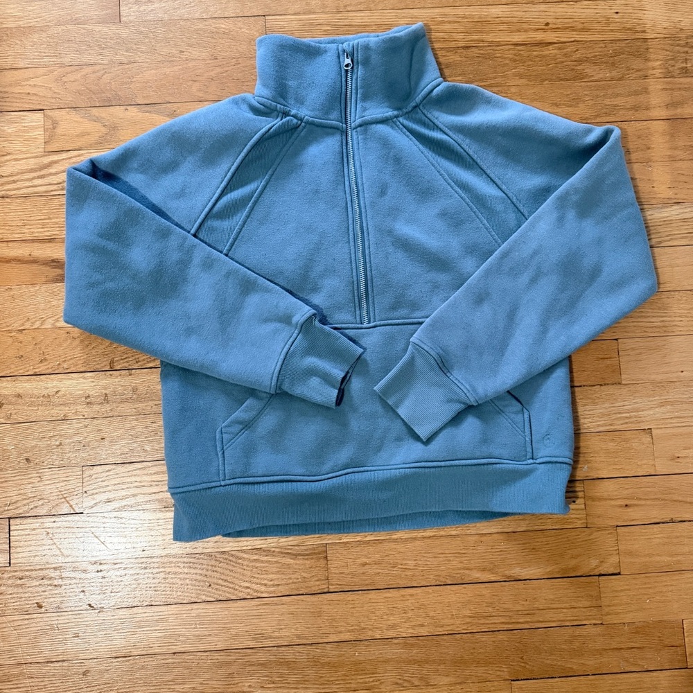Danskin Women's Medium Green Zip-Up Sweater With Thumb Holes